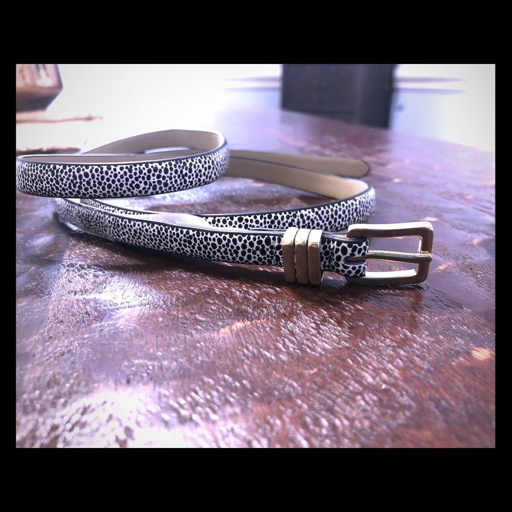 NWOT Black & white womens belt.